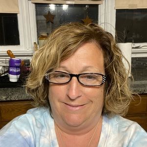 Meet your Posher, Lori